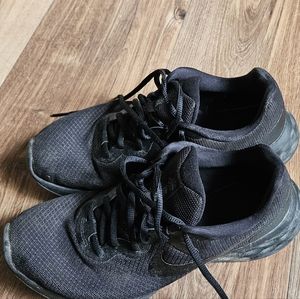 Nike women's shoes. Size 10